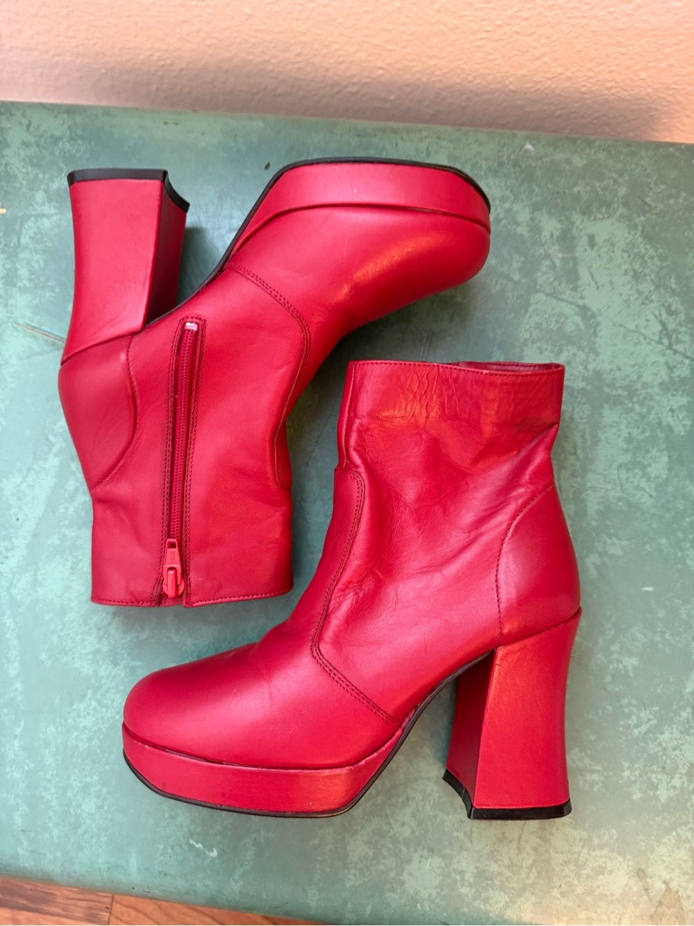 VTG 90s Y2K Red Leather Platform Ankle Boots - Women's Fashion Boot‎